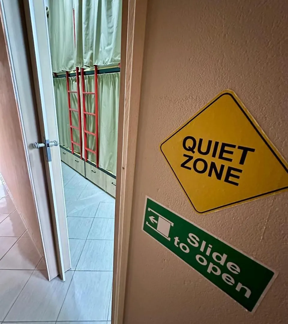 Queen-V Hostel Vlora