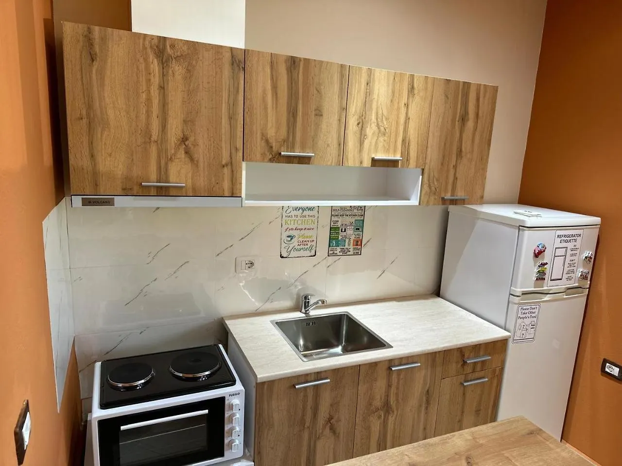 Queen-V Hostel Vlora